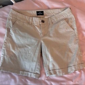 AMERICAN EAGLE Kaki Bermuda Length Short